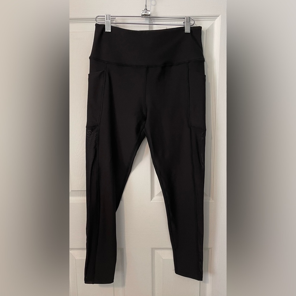 💃 Bloomingdale’s AQUA Black Athletic High Rise 7/8 Leggings Size M Activewear